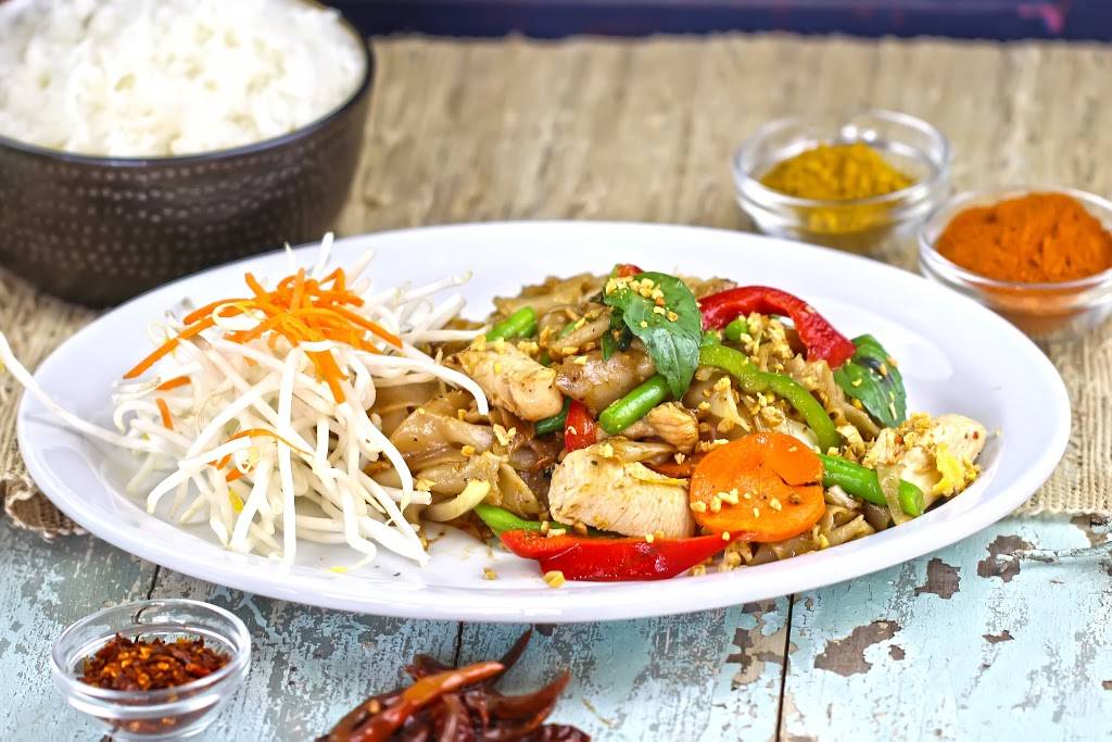 Ketmoree Thai Restaurant and Bar | night club | 238 G St, Davis, CA 95616, USA | 5307592255 OR +1 530-759-2255