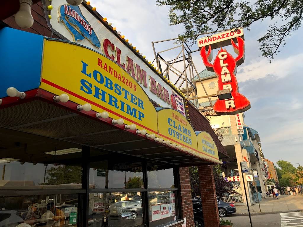 Randazzos Clam Bar | restaurant | 2017 Emmons Ave, Brooklyn, NY 11235, USA | 7186150010 OR +1 718-615-0010