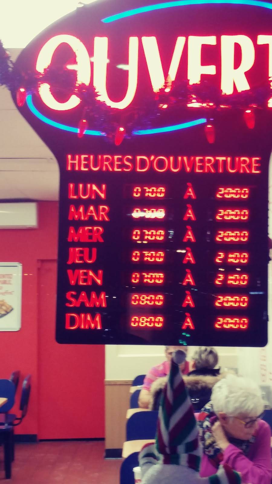 Valentine | restaurant | 950 Boulevard du Séminaire N, Saint-Jean-sur-Richelieu, QC J3A 1L2, Canada | 4503482292 OR +1 450-348-2292