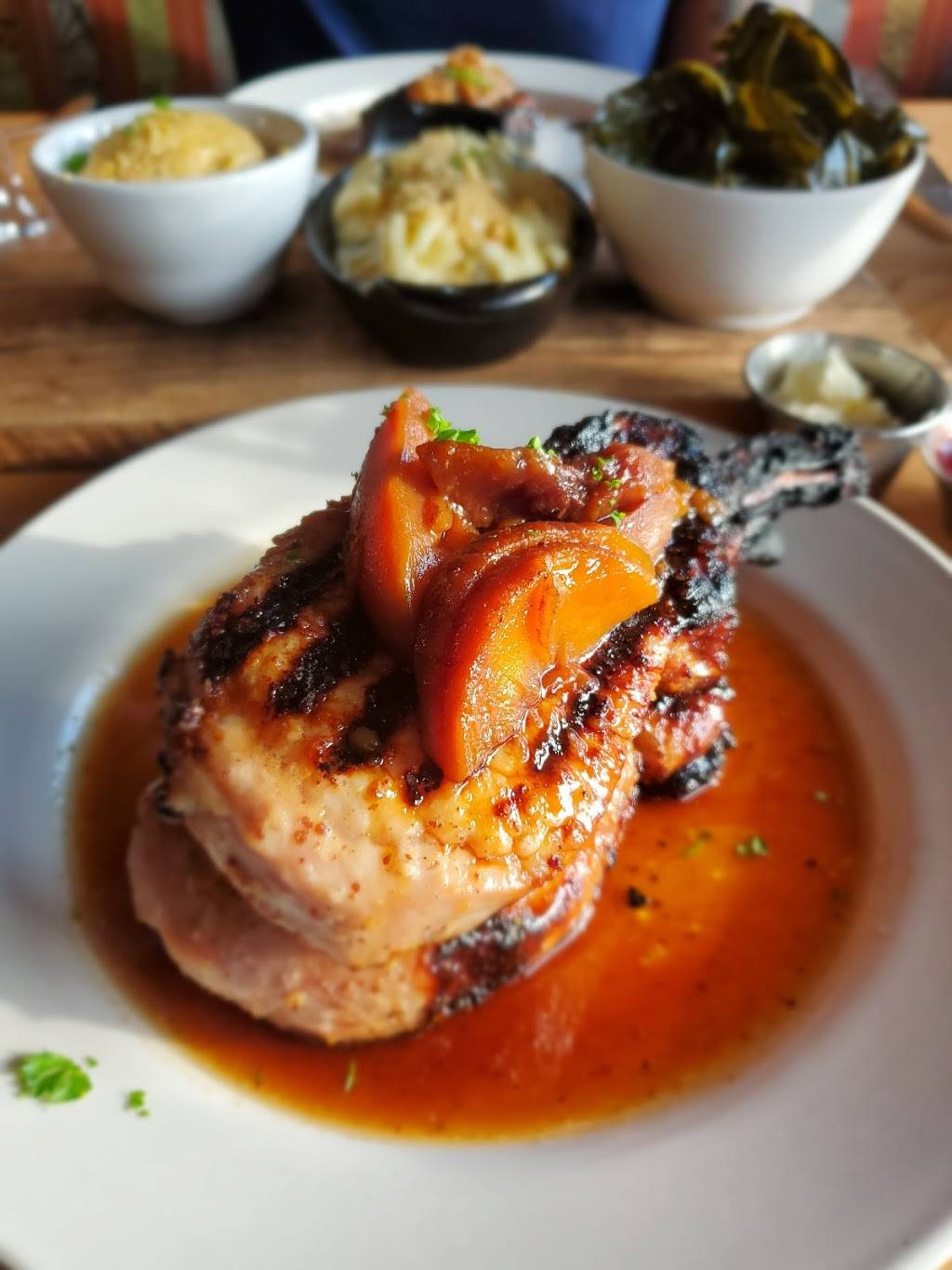 Urban Grub | restaurant | 2506 12th Ave S, Nashville, TN 37203, USA | 6156799342 OR +1 615-679-9342