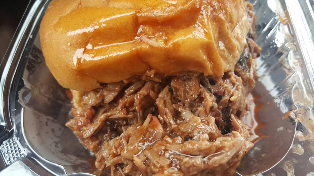 Meshacks Bar-B-Que | restaurant | 240 E Avenue B, Garland, TX 75040, USA | 2142274748 OR +1 214-227-4748