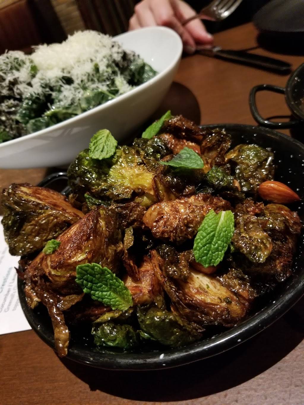 Porron & Pina | restaurant | 1 Haynes St, Hartford, CT 06103, USA | 8609042101 OR +1 860-904-2101