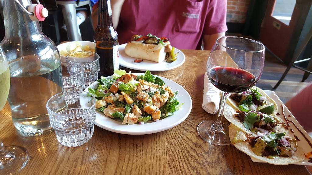 Griggsbys Station | restaurant | 101 W Main St, Greenfield, IN 46140, USA | 3174777217 OR +1 317-477-7217