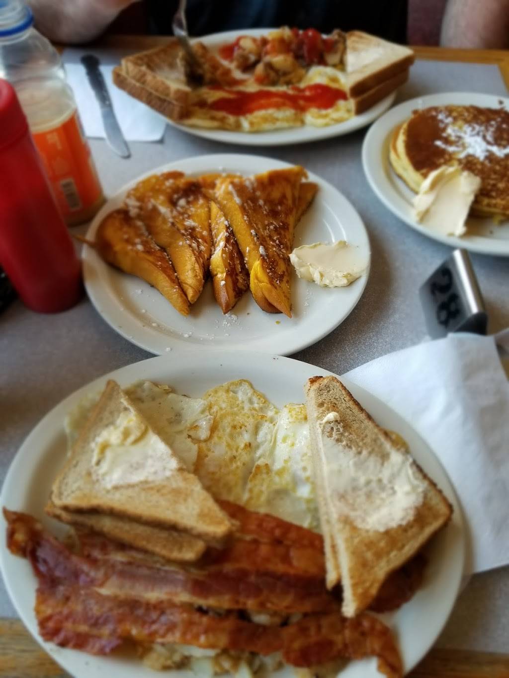 Bagel Bin Deli | meal takeaway | 207 Shirley Ave, Revere, MA 02151, USA | 7812857191 OR +1 781-285-7191