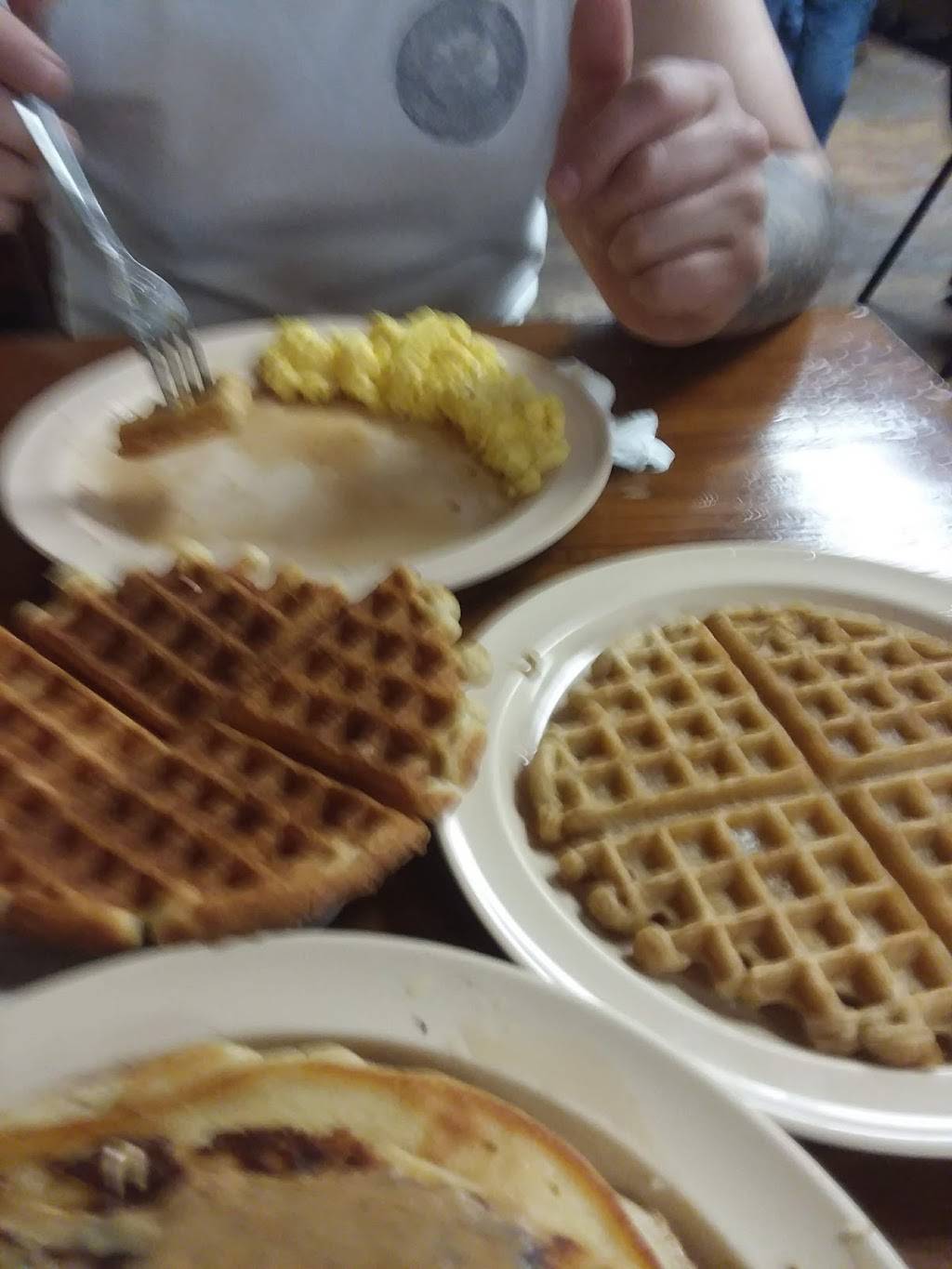 Dawns Diner | restaurant | 200 E Main St, Marmaduke, AR 72443, USA | 8707832424 OR +1 870-783-2424