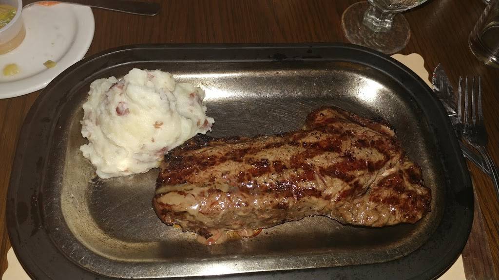 Naughtons Johnson House | restaurant | 19 S Main St, Churchville, NY 14428, USA | 5852931111 OR +1 585-293-1111