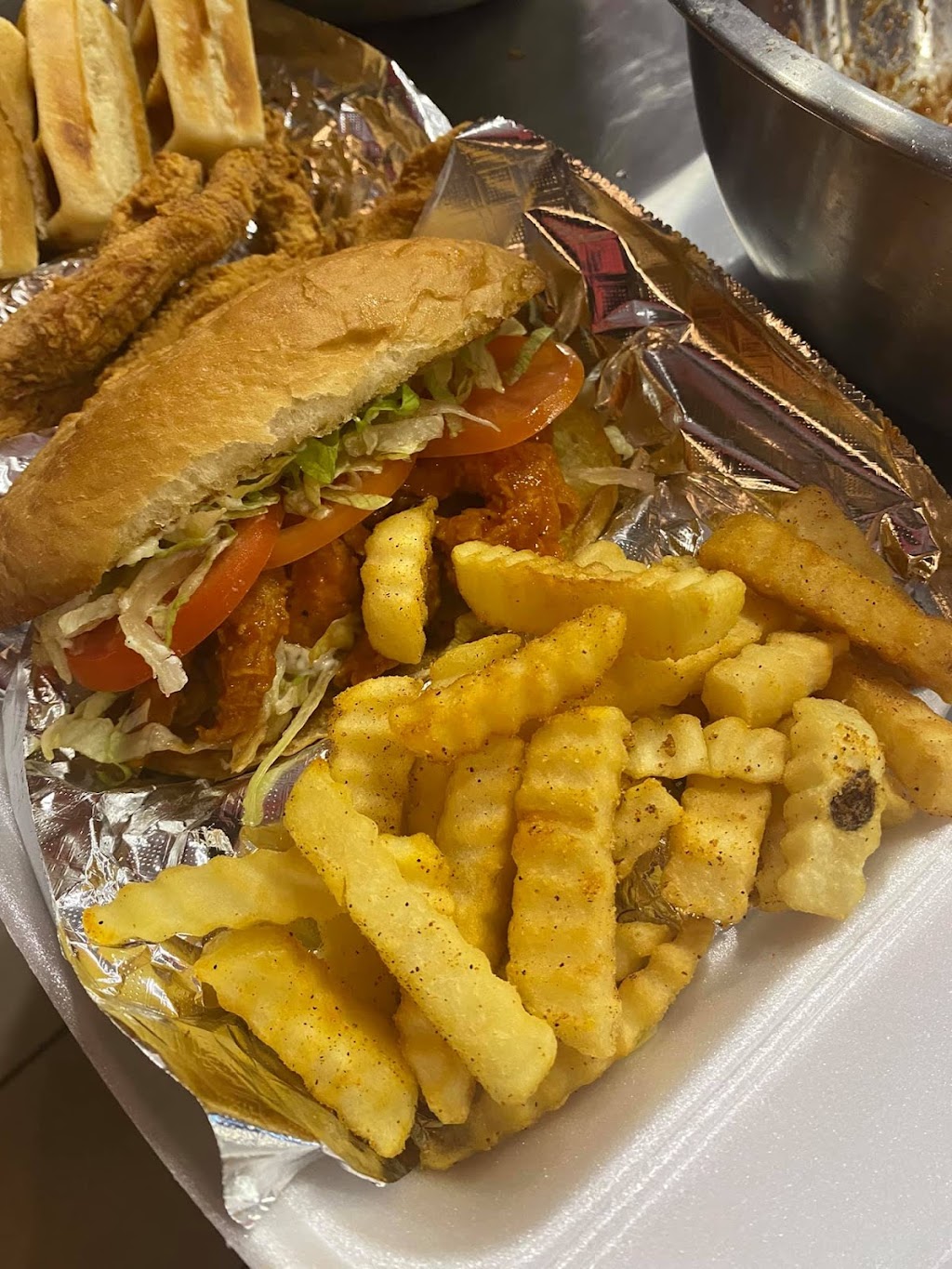 M&M Wing Shack | restaurant | 1649 Olive Rd Suite B, Augusta, GA 30904, USA | 7067509727 OR +1 706-750-9727