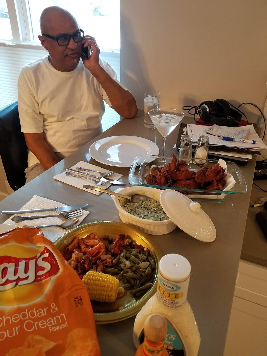 Checkers | restaurant | 1617 W Roosevelt Rd, Broadview, IL 60155, USA | 7083434030 OR +1 708-343-4030