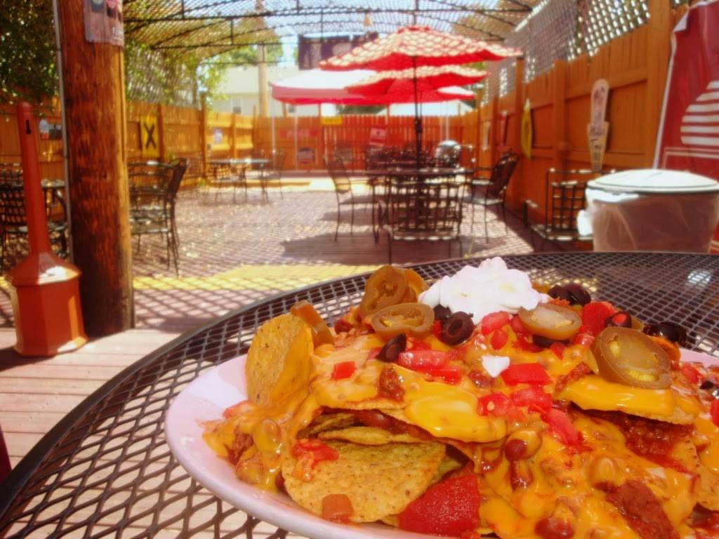 The Red Bar and Grill | restaurant | 416 Beltline Rd, Collinsville, IL 62234, USA | 6182238822 OR +1 618-223-8822