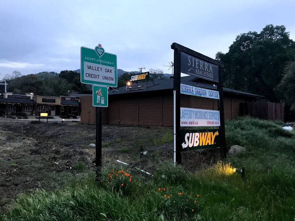 Subway | meal takeaway | 40840 Sierra Dr, Three Rivers, CA 93271, USA | 5595610782 OR +1 559-561-0782