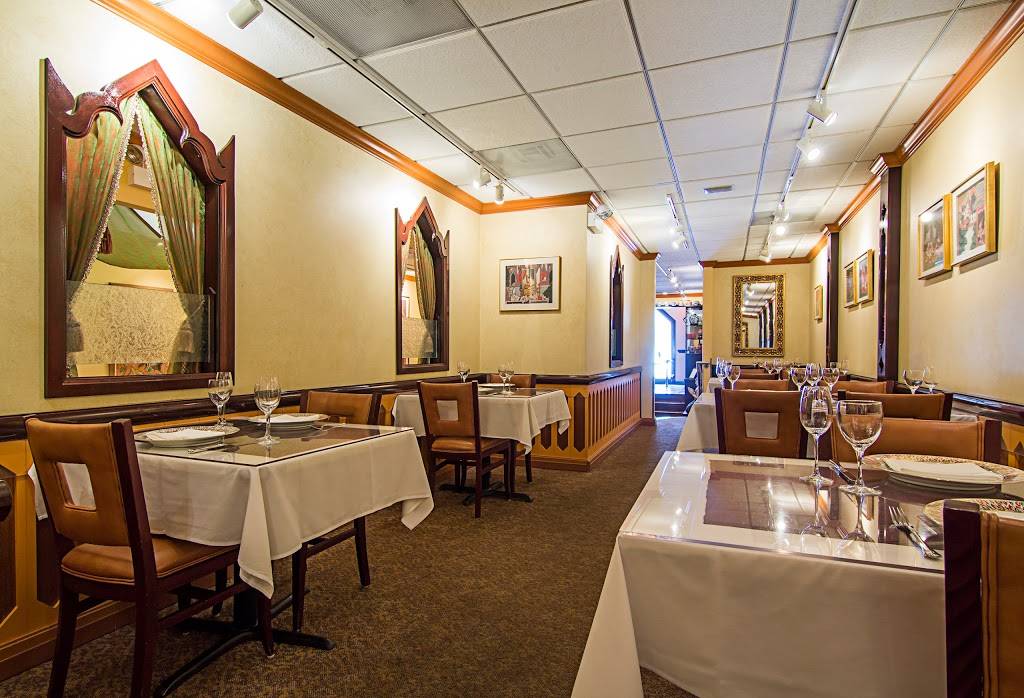 Aruns Thai Restaurant | restaurant | 4156 N Kedzie Ave, Chicago, IL 60618, USA | 7735391909 OR +1 773-539-1909