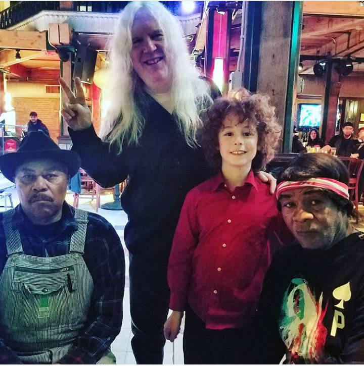 Brookseys Exclusive | restaurant | 7625 W Warren Ave, Detroit, MI 48210, USA | 3138988099 OR +1 313-898-8099