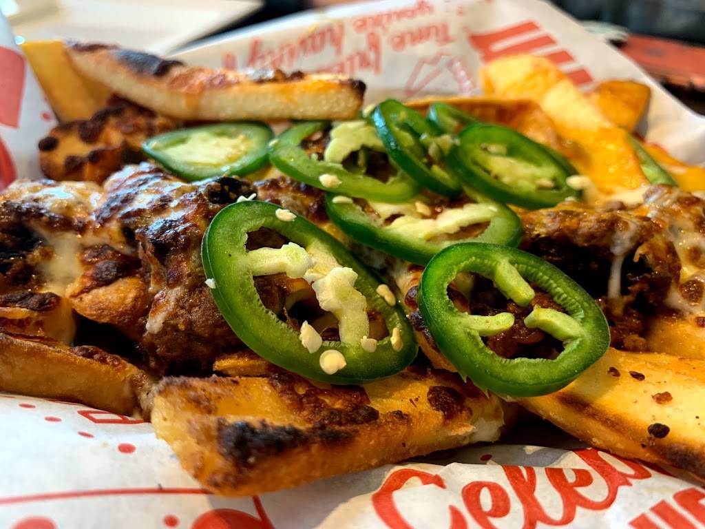 Red Robin Gourmet Burgers and Brews | restaurant | 1491 S Havana St, Aurora, CO 80012, USA | 3036717055 OR +1 303-671-7055