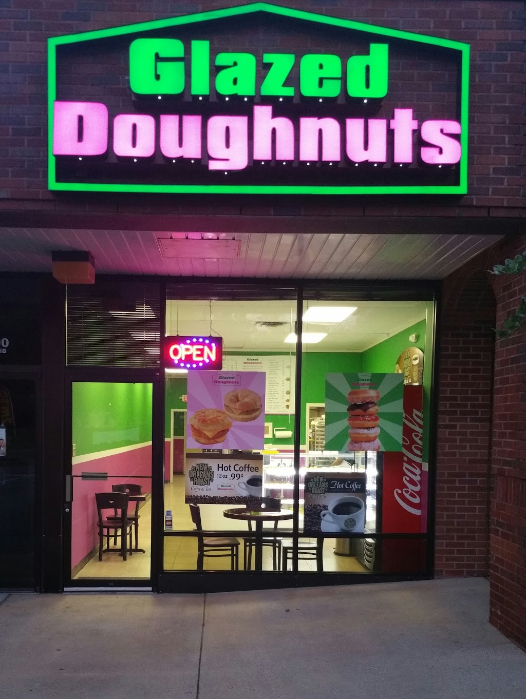 Glazed Doughnuts | bakery | 2200 US-98 #5a, Daphne, AL 36526, USA | 2515868180 OR +1 251-586-8180