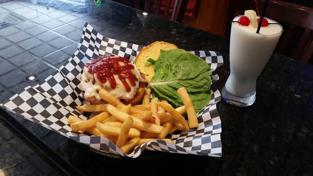 The Sandlot & Right Field Pizza | restaurant | 301 N Main St, Seneca, IL 61360, USA | 8153578600 OR +1 815-357-8600