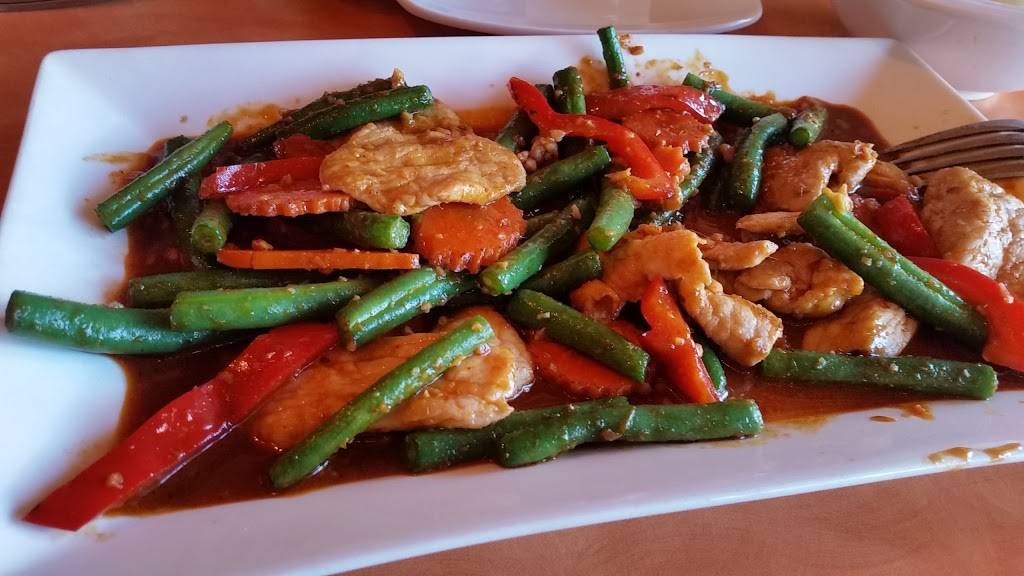 Ginger Thai Kitchen | restaurant | 1104 S Main St, Salinas, CA 93901, USA | 8314228424 OR +1 831-422-8424