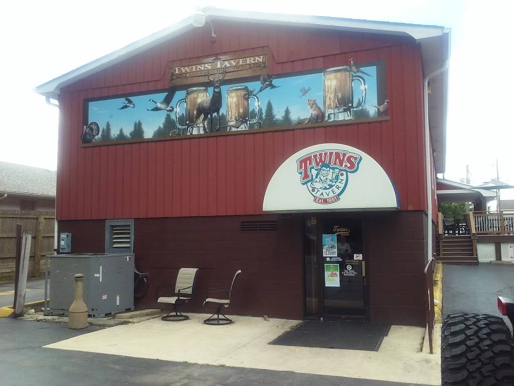 Twin Tavern | restaurant | 1028 S 4th St, DeKalb, IL 60115, USA | 8157587378 OR +1 815-758-7378