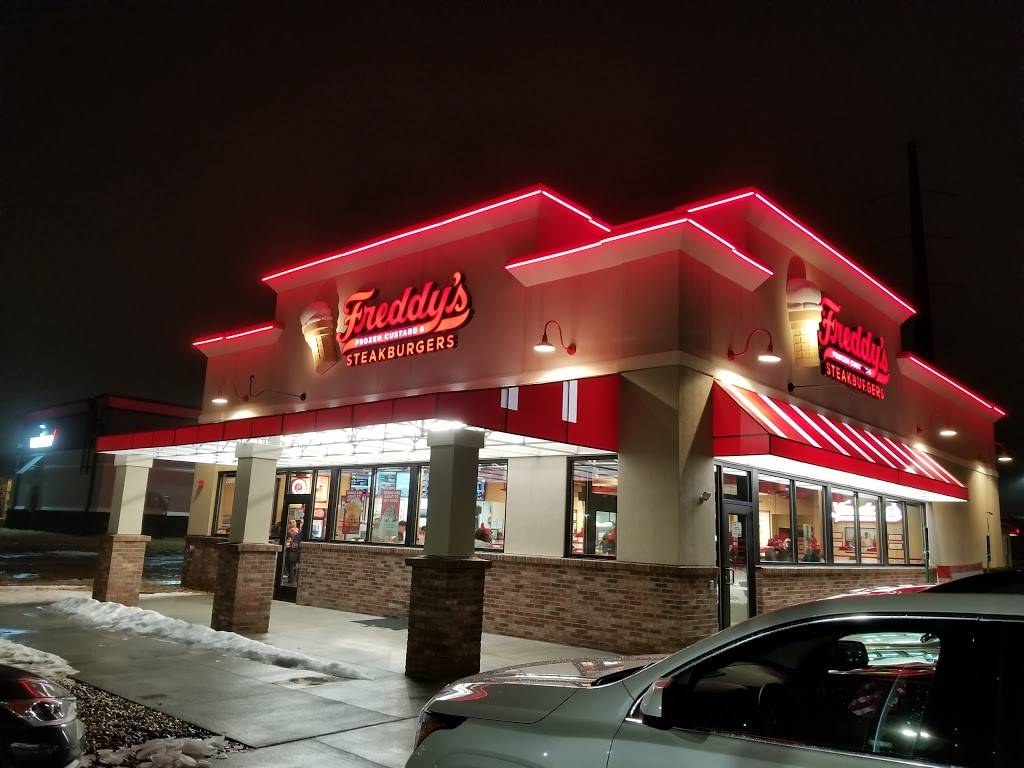 Freddys Frozen Custard & Steakburgers | restaurant | 2589 NW Arterial, Dubuque, IA 52002, USA | 5632358335 OR +1 563-235-8335