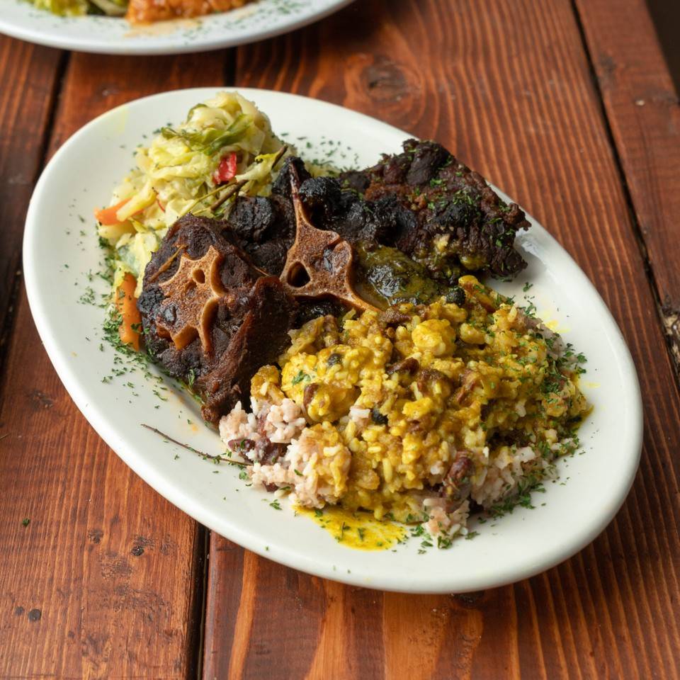 Island Vybes Jerk Bar & Grill | restaurant | 1413 W 127th St, Calumet Park, IL 60827, USA | 7088979155 OR +1 708-897-9155