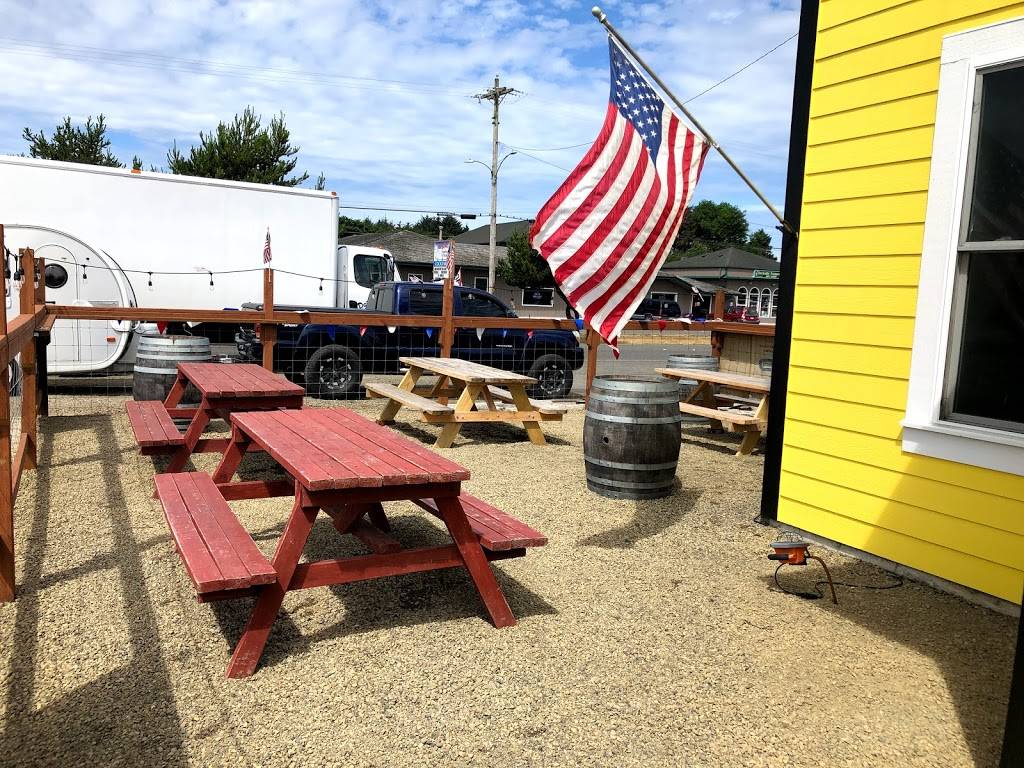 The Lighthouse | restaurant | 850 Point Brown Ave NE, Ocean Shores, WA 98569, USA | 3609409020 OR +1 360-940-9020