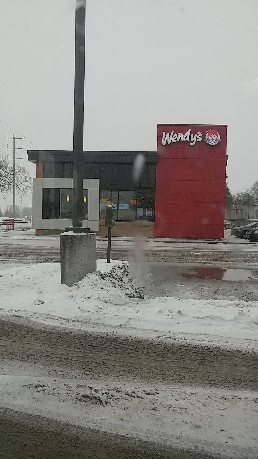 Wendys | restaurant | 705 Ashburnham Dr, Peterborough, ON K9L 1P7, Canada | 7057492835 OR +1 705-749-2835