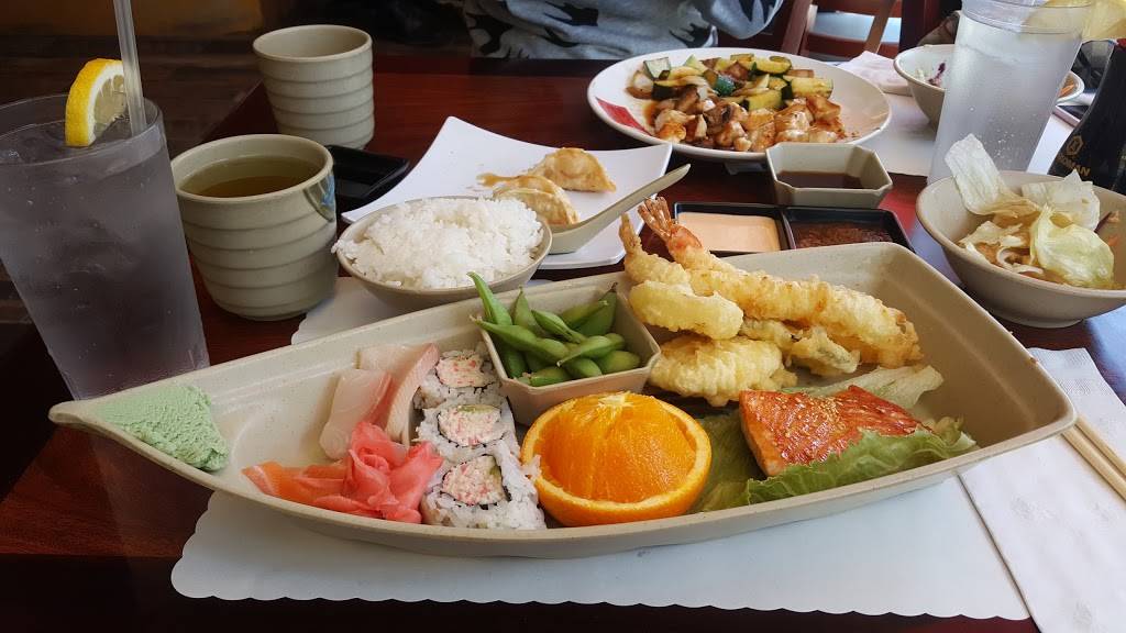 Sakura Teppanyaki and Sushi | restaurant | 2198 Broadway, Redwood City, CA 94063, USA | 6503680800 OR +1 650-368-0800