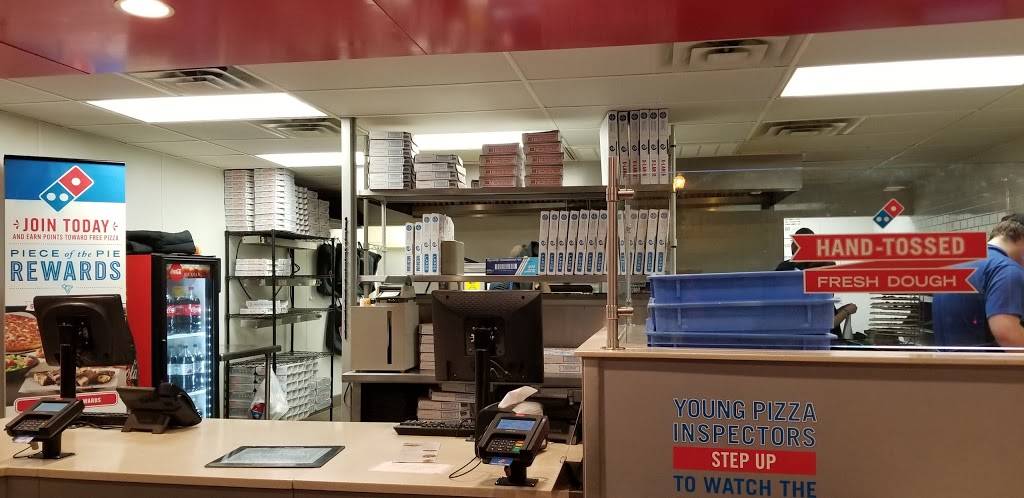 Dominos Pizza | meal delivery | 111 Main St S, Hutchinson, MN 55350, USA | 3205877070 OR +1 320-587-7070