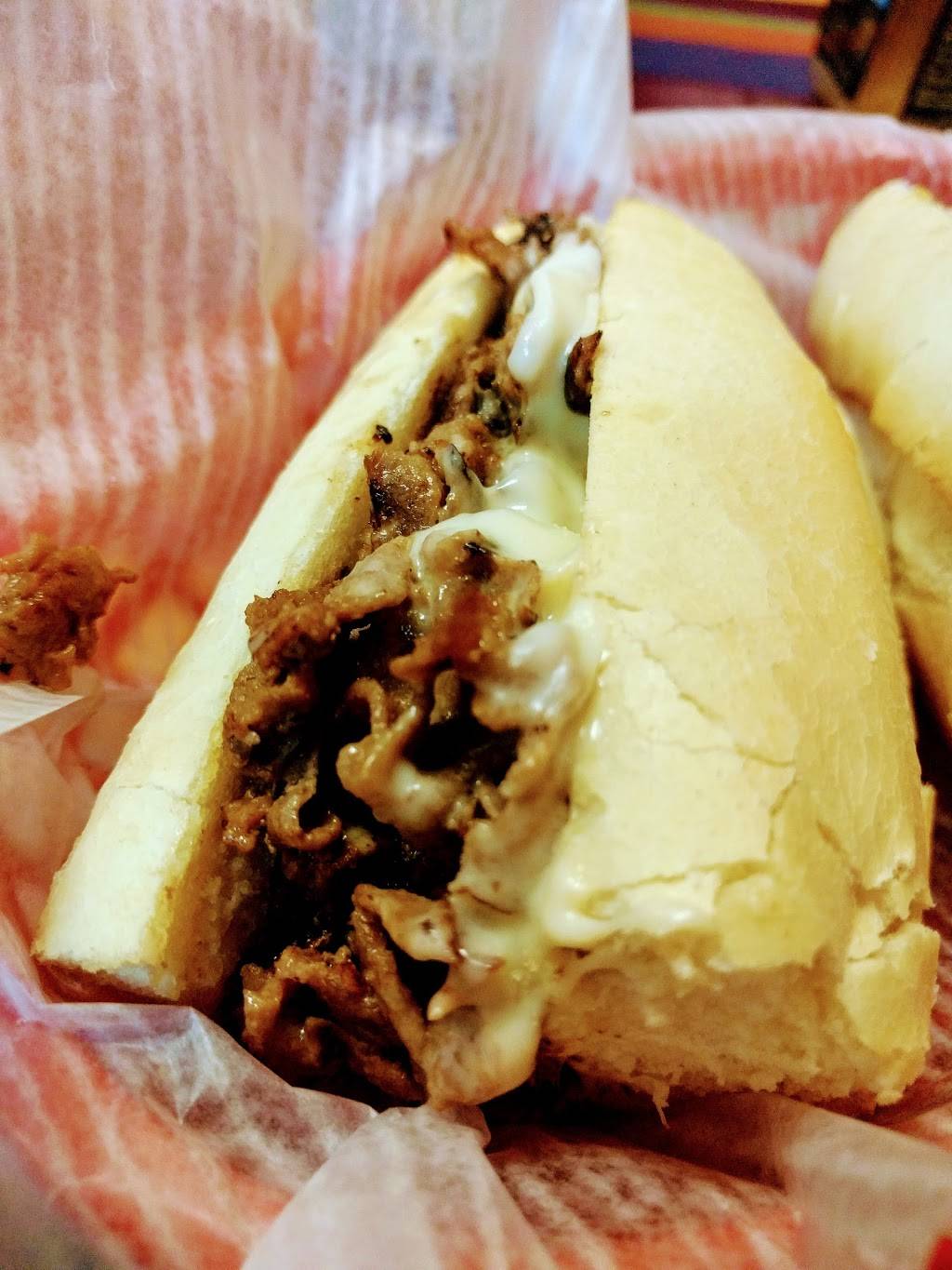 Paisley Hippo Sandwich Shop | meal takeaway | 22 Commerce St # 7, Hinesburg, VT 05461, USA | 8024822345 OR +1 802-482-2345