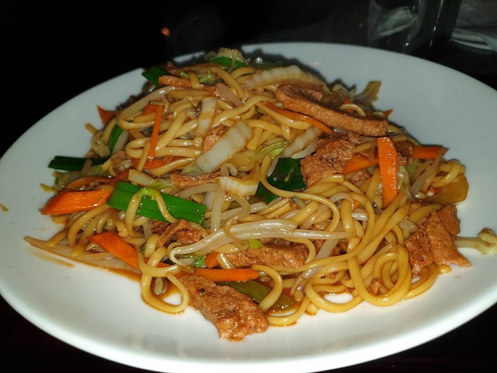 Zhus Garden | restaurant | 166 Massachusetts Ave, Arlington, MA 02474, USA | 7816467600 OR +1 781-646-7600