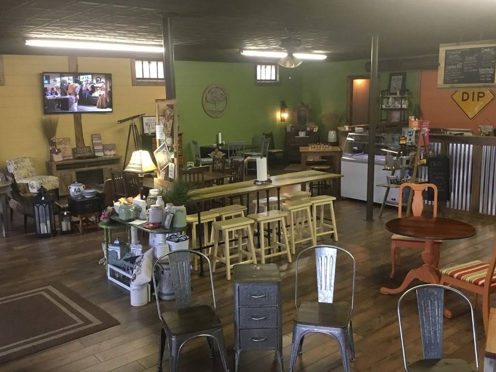 The Store | cafe | 18350 TN-194, Somerville, TN 38068, USA | 9014905511 OR +1 901-490-5511