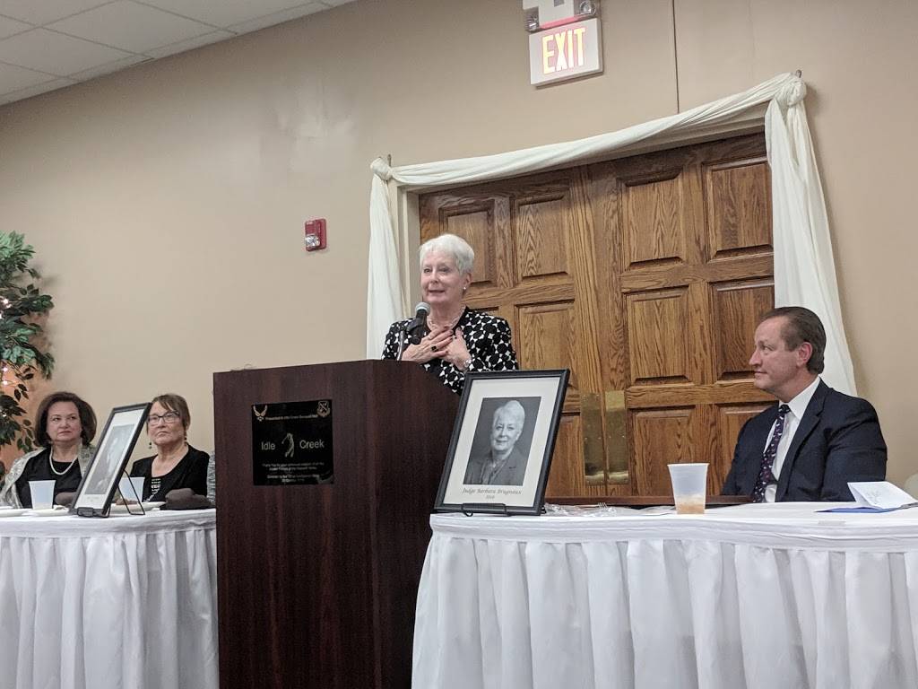 Dawgleg At Idle Creek | restaurant | 5353 Ryanne Marie Ln, Terre Haute, IN 47802, USA | 8122995353 OR +1 812-299-5353