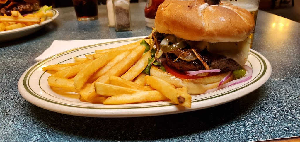 The Firehouse Restaurant & Lounge | restaurant | 1263 Bay St, Florence, OR 97439, USA | 5419972800 OR +1 541-997-2800