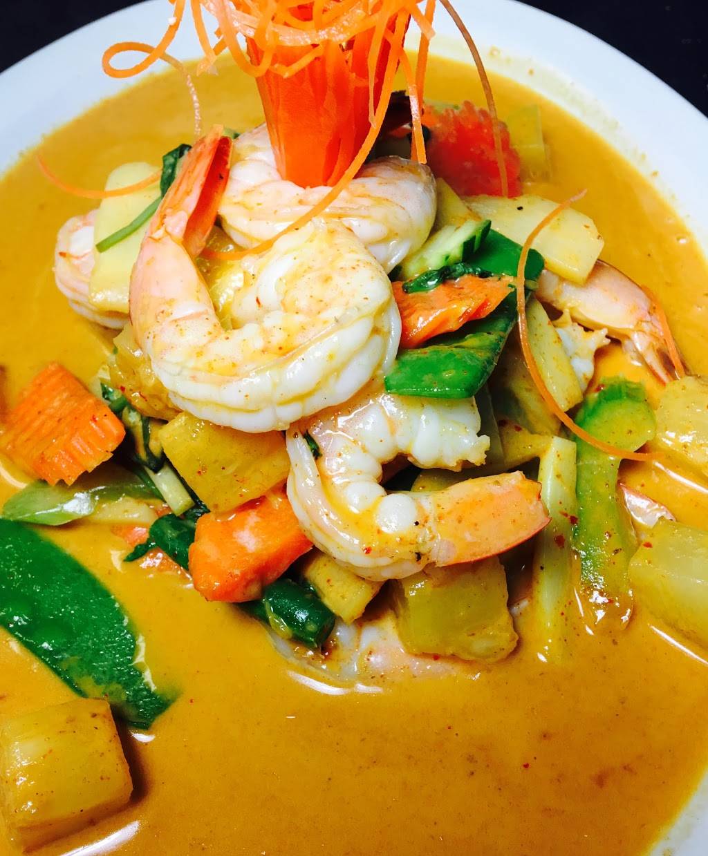 Thai Chilli Pepper | restaurant | 875 E Bloomingdale Ave, Brandon, FL 33511, USA | 8136814470 OR +1 813-681-4470