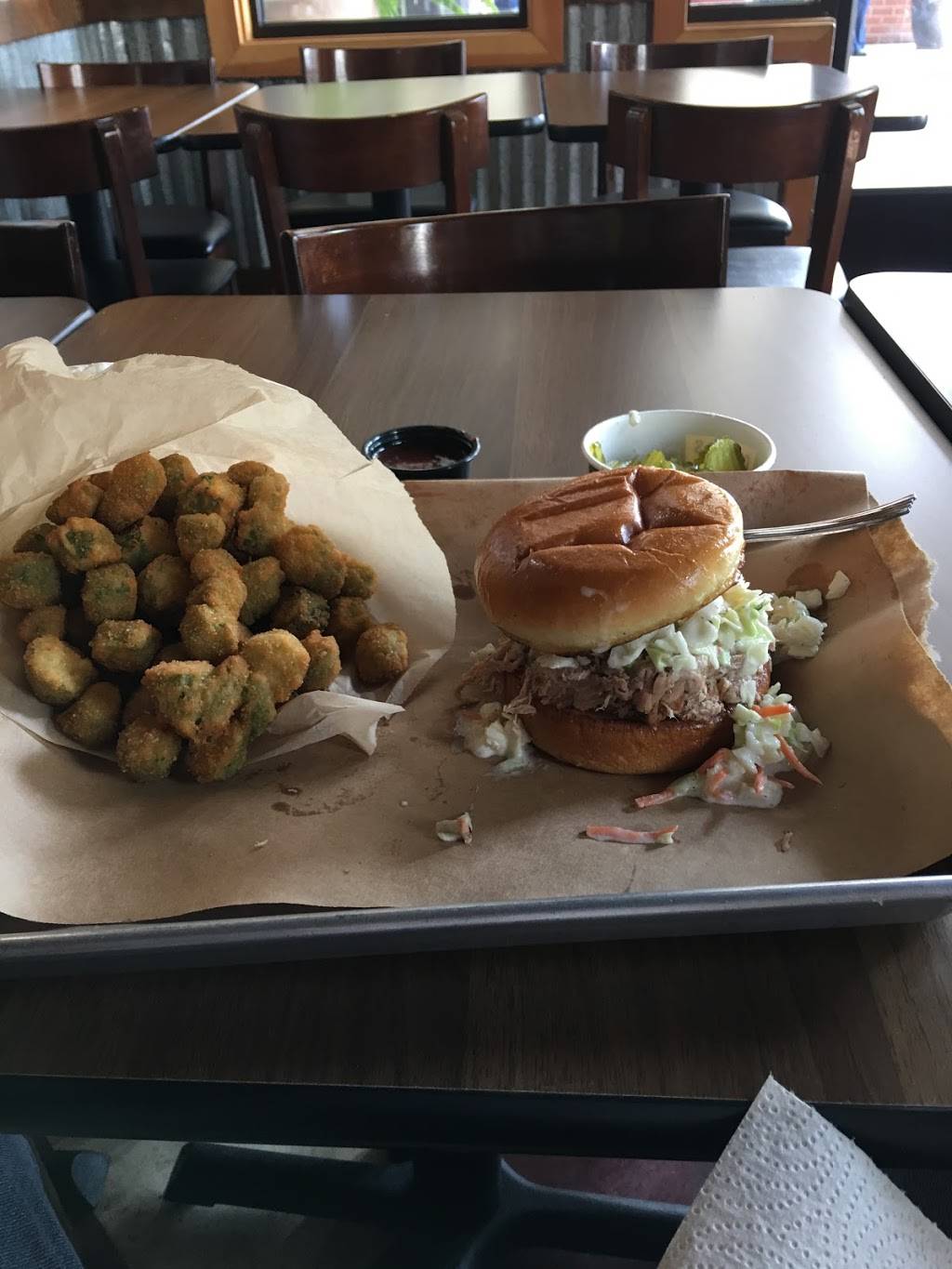 Dickeys Barbecue Pit | restaurant | 871 Gray Ave, Yuba City, CA 95991, USA | 5304910101 OR +1 530-491-0101