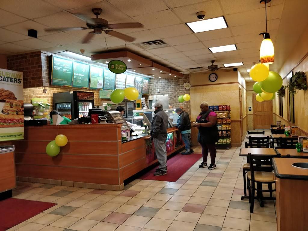 Subway | restaurant | 4825 N 76th St, Milwaukee, WI 53218, USA | 4142319275 OR +1 414-231-9275