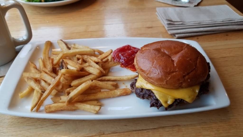 Applebees Grill + Bar | restaurant | 40 Key Rd, Keene, NH 03431, USA | 6033556300 OR +1 603-355-6300