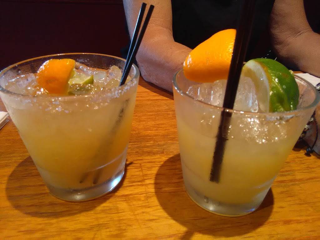 Chilis Grill & Bar | restaurant | 3494 Sports Arena Blvd, San Diego, CA 92110, USA | 6192231107 OR +1 619-223-1107