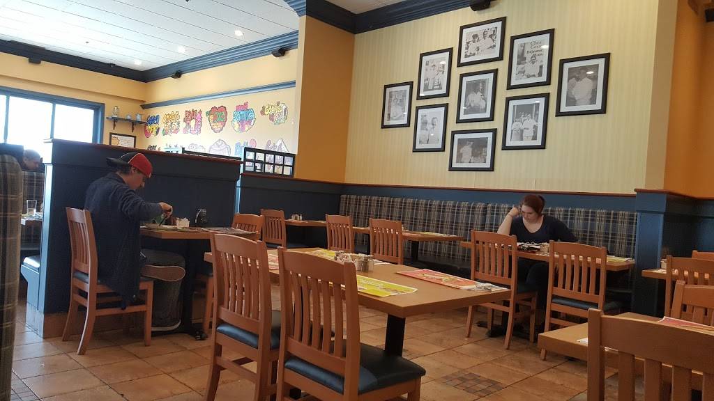 Cora déjeuners - Breakfast and Lunch | restaurant | 3836 Boulevard de la Côte-Vertu, Saint-Laurent, QC H4R 1P8, Canada | 5149567444 OR +1 514-956-7444