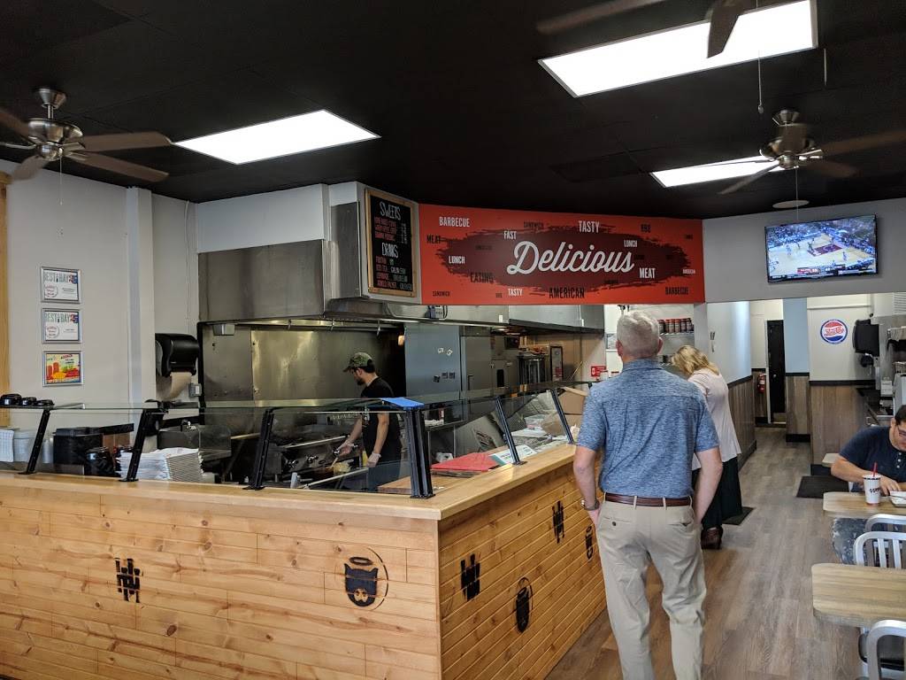 Holy Hog Barbecue | restaurant | 127 E Bloomingdale Ave, Brandon, FL 33511, USA | 8135487420 OR +1 813-548-7420