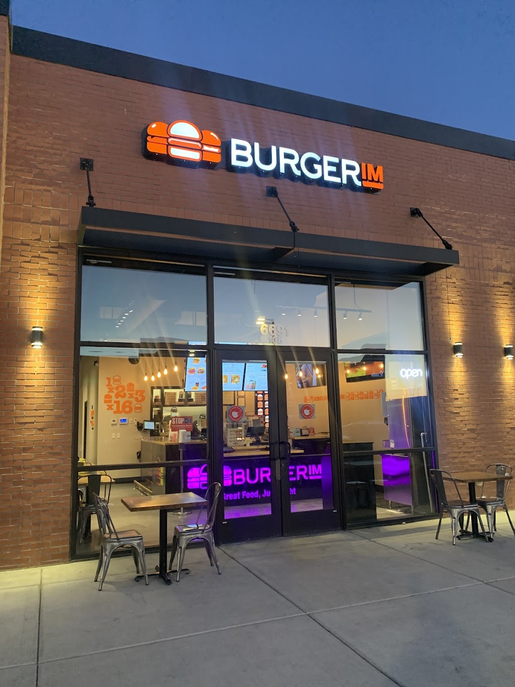 BurgerIM | restaurant | 6691 Tower Rd unit #105, Denver, CO 80249, USA | 3032483906 OR +1 303-248-3906
