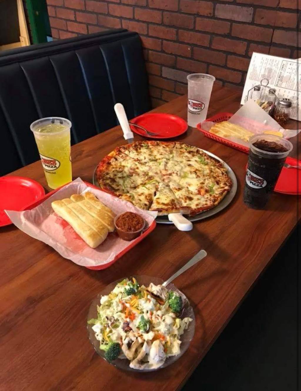 Bobes Pizza | restaurant | 1610 E Main St, Olney, IL 62450, USA | 6183920553 OR +1 618-392-0553