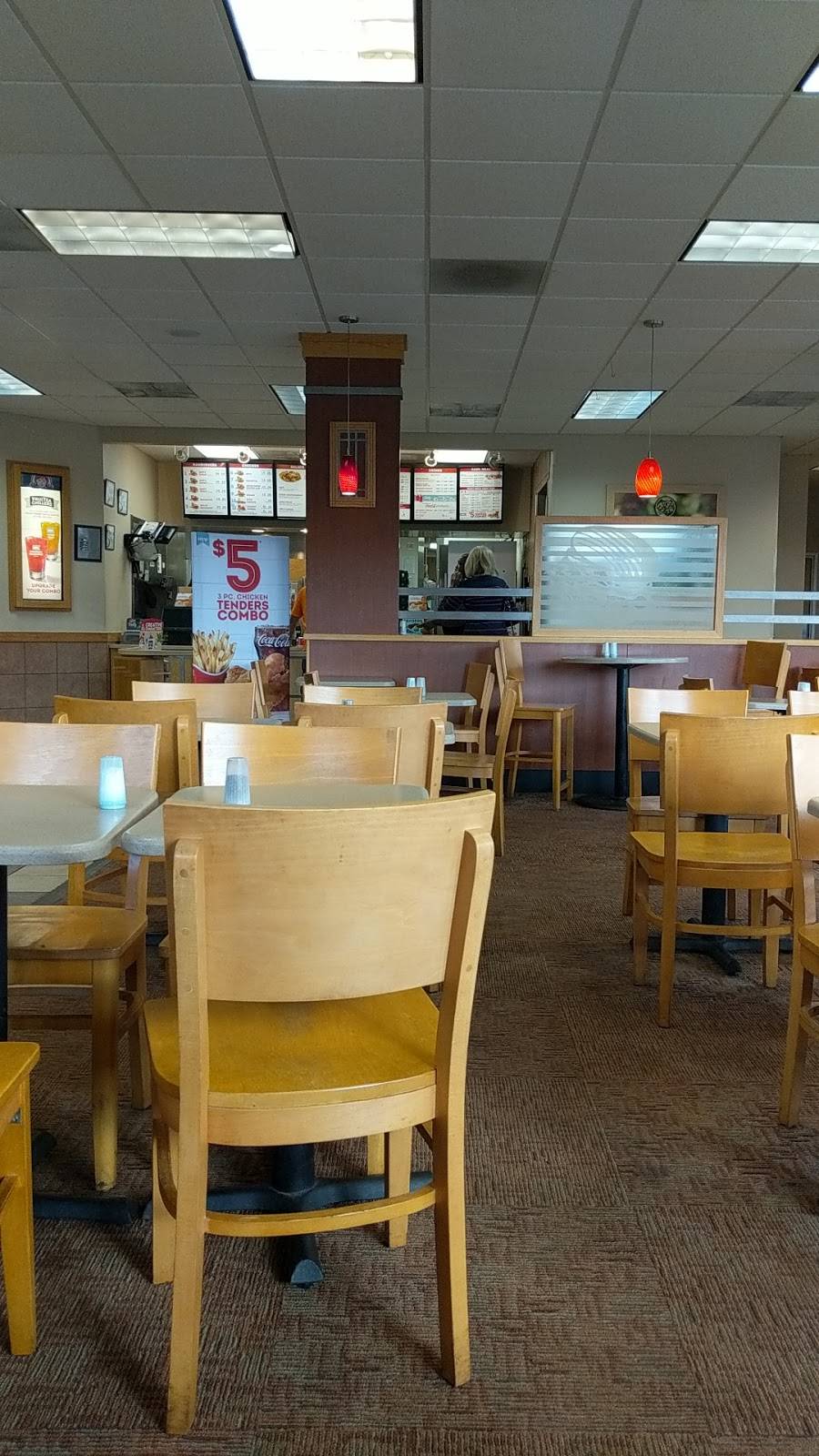 Wendys | restaurant | 2570 Commerce Pkwy, Bunnell, FL 32110, USA | 3864373277 OR +1 386-437-3277