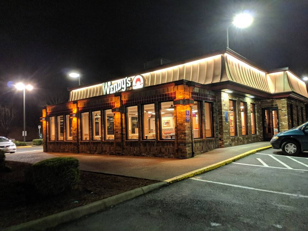 Wendys | restaurant | 1421 NE Grand Ave, Portland, OR 97232, USA | 5032492911 OR +1 503-249-2911