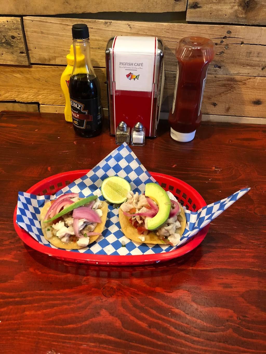 Pigfish Café | restaurant | 921 SW 152nd St, Burien, WA 98166, USA | 2062465204 OR +1 206-246-5204