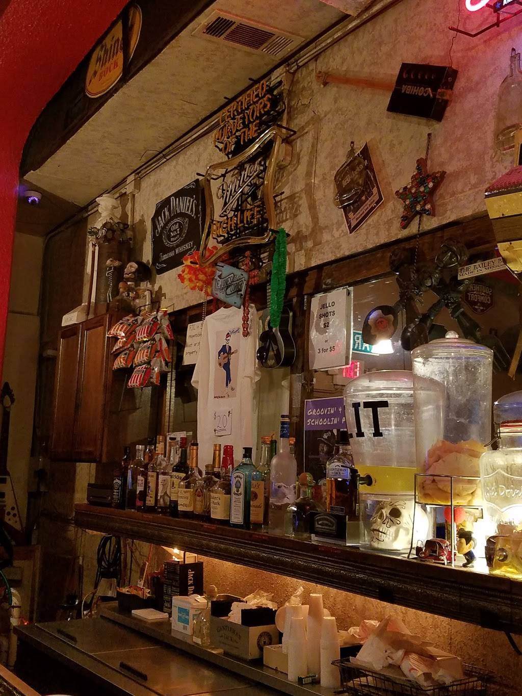 F. Jones Corner | restaurant | 303 N Farish St #3227, Jackson, MS 39202, USA | 6019831148 OR +1 601-983-1148