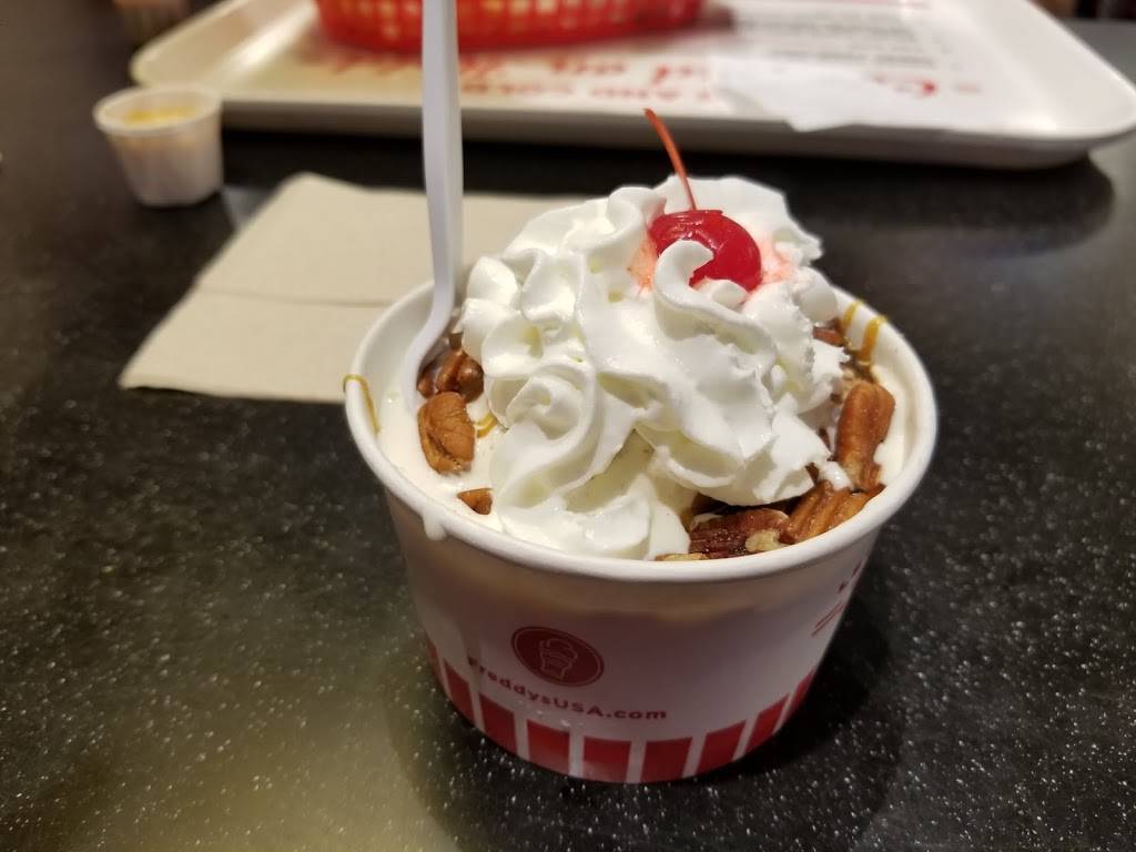 Freddys Frozen Custard & Steakburgers | restaurant | 3200 S Orange Ave, Orlando, FL 32806, USA | 4077572318 OR +1 407-757-2318