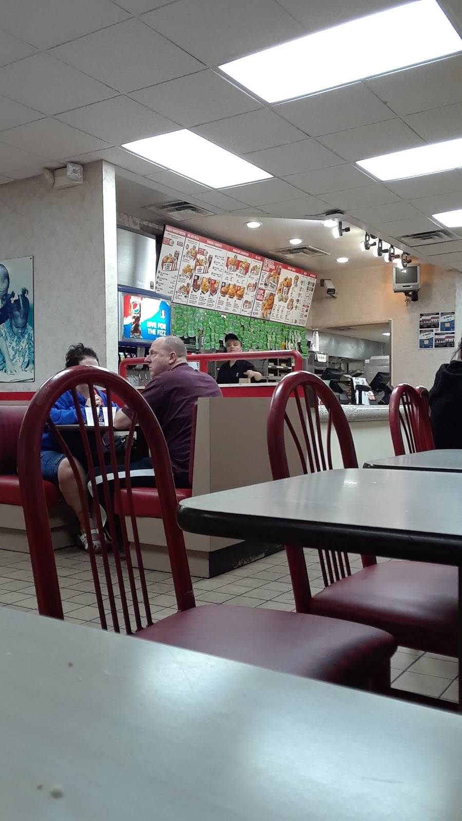 KFC | restaurant | 6837 E Main St, Mesa, AZ 85207, USA | 4809245167 OR +1 480-924-5167