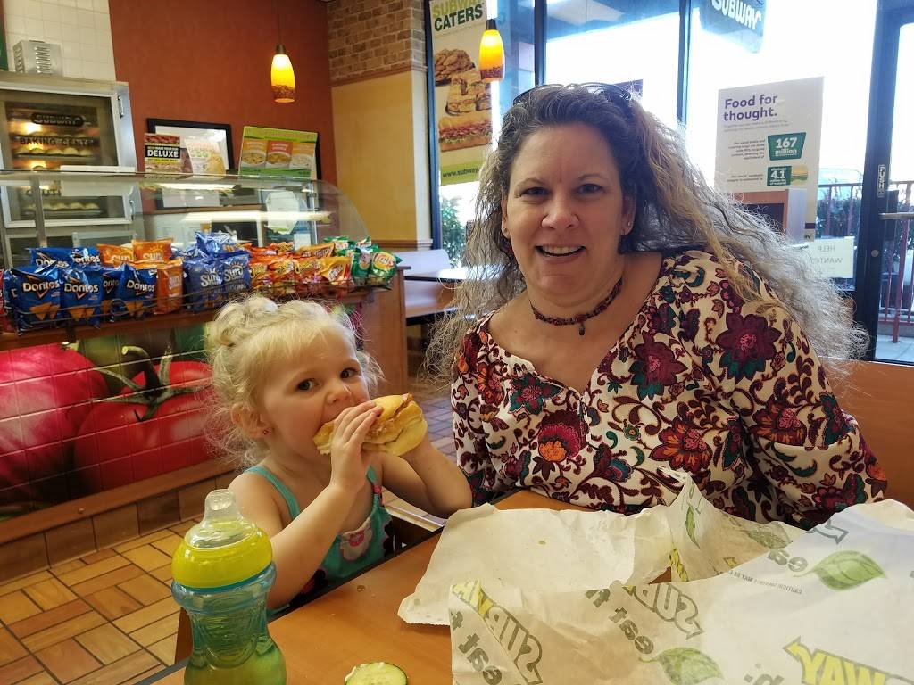 Subway | restaurant | 716 B Freeman Ln, Grass Valley, CA 95949, USA | 5302737789 OR +1 530-273-7789
