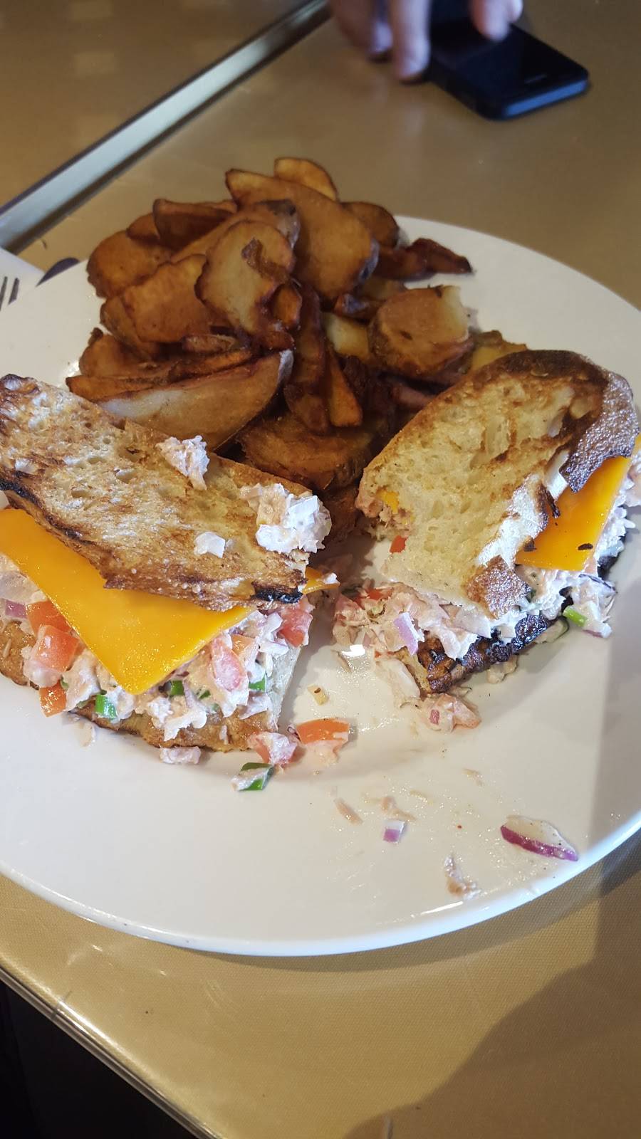 Quoi NOeuf | restaurant | 136 25e Av, Saint-Eustache, QC J7P 2V2, Canada | 4509747717 OR +1 450-974-7717