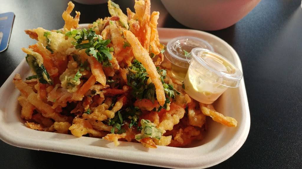 Hometown Heroes Sports Bar & Eatery | restaurant | 4000 Adeline St, Emeryville, CA 94608, USA | 5102509311 OR +1 510-250-9311